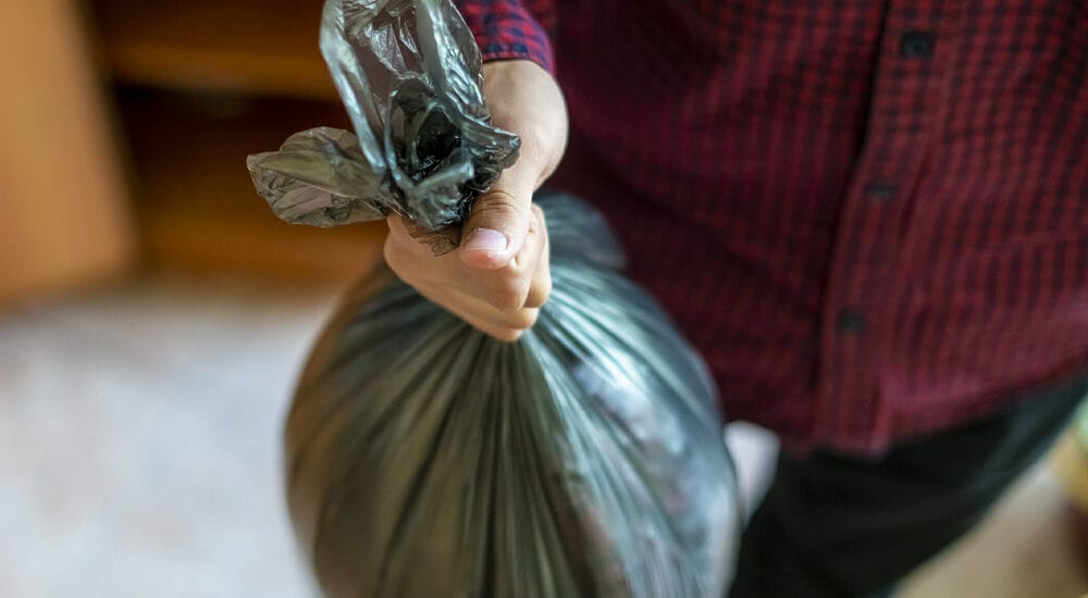 Maintain a clean trash can Maintain a clean trash can