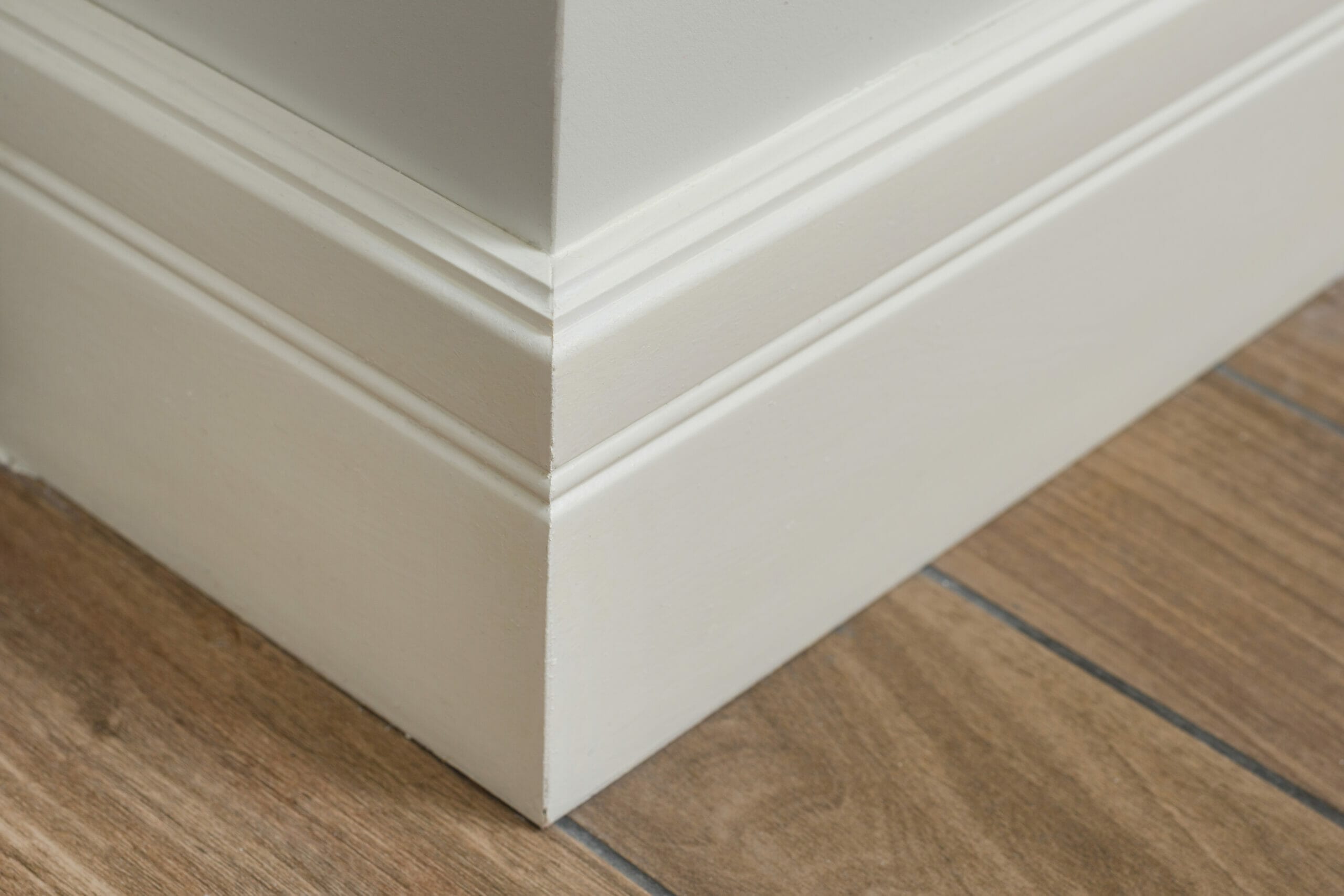 6 Tips On How To Keep Baseboards Clean With Dogs